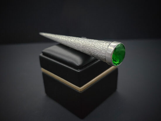 BROOCHES (silver, gold)