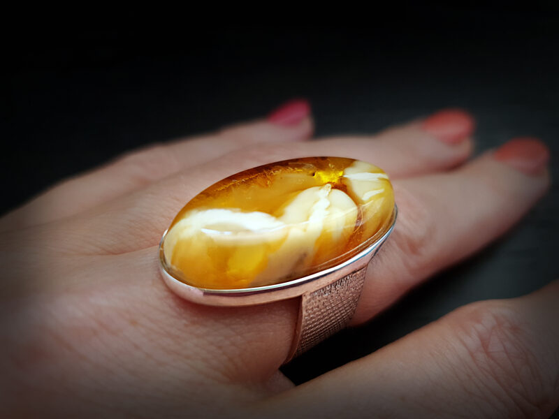 Sterling silver ring with milky white and honey colour Baltic amber Ø16,5