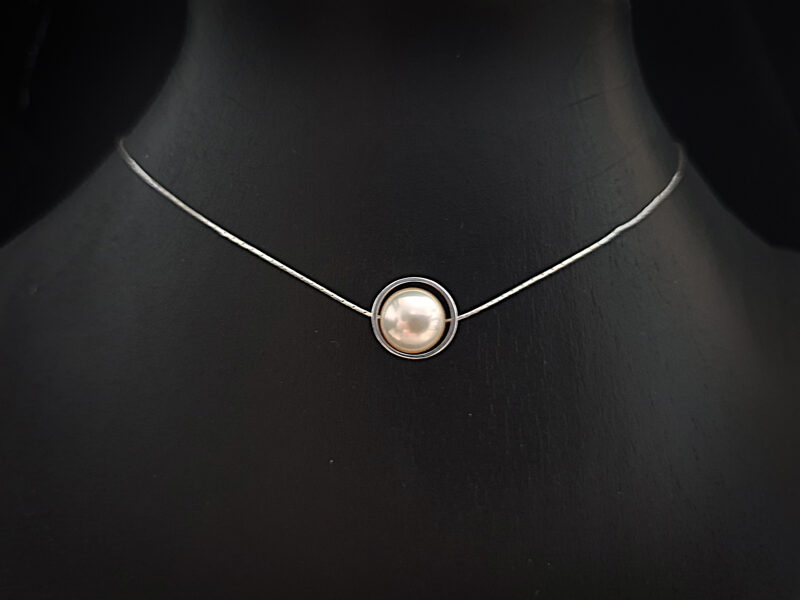 Sterling silver necklace with pearl 