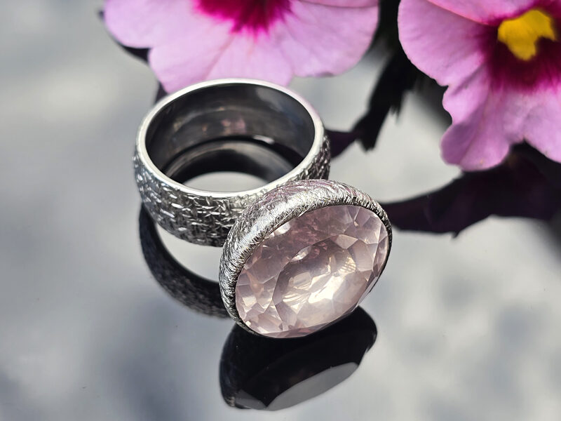 Sudraba gredzens ar rozā kvarcu, Ø18